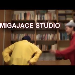 Migające studio 1 320x320 - Migające studio - Sąsiedzi