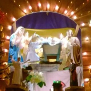 Swieta Rodzina w szopce 320x320 - Świąteczne życzenia