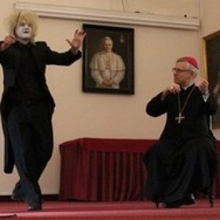 filharmonia bazak 320x320 - Wybitny dyrygent