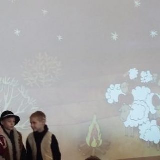 jaselka krzycka 320x320 - W ciszy i ciemności narodził się