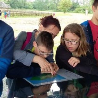 niewidomi ostrow lednicki 320x320 - Podróż do źródeł