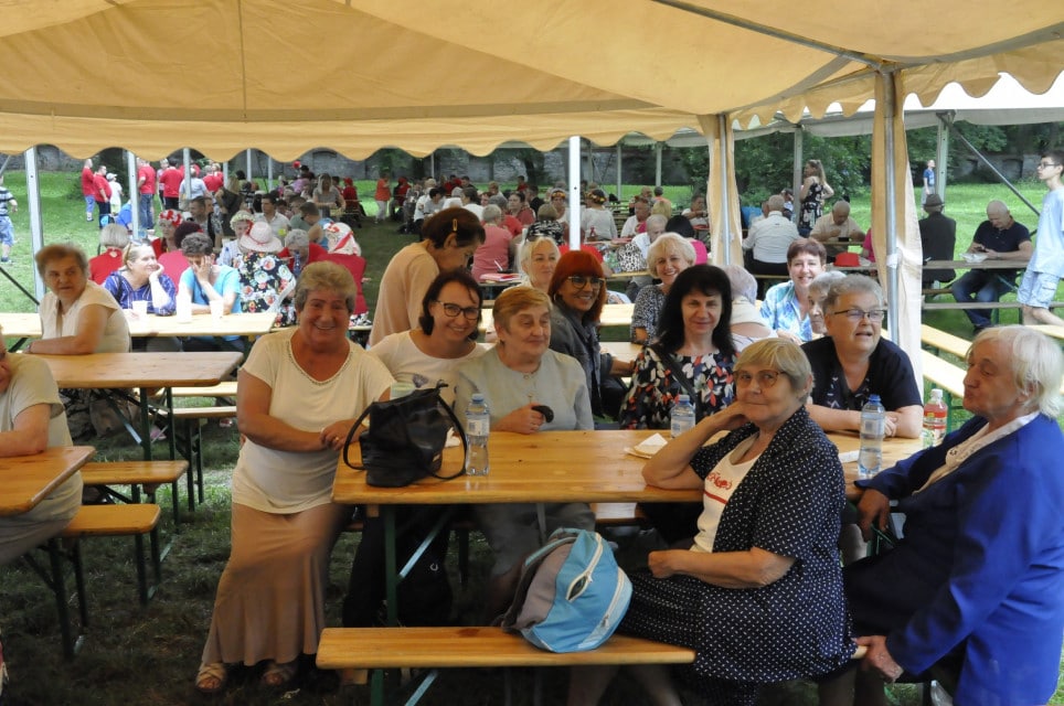 Niewidomi i nieslyszacy pielgrzymowali do Henrykowa2 - Niewidomi i niesłyszący pielgrzymowali do Henrykowa