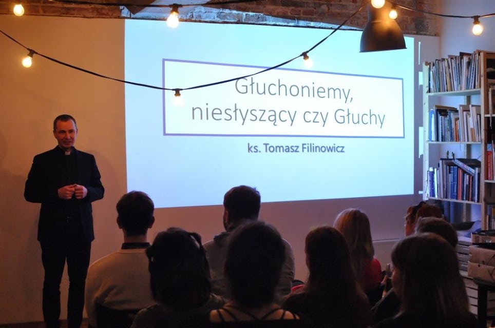 O Gluchych dla studentow psychologii 2 - O Głuchych dla studentów psychologii