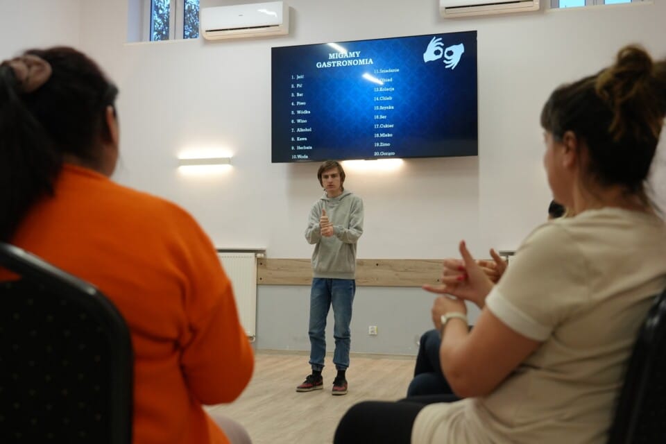 Warsztaty jezyka migowego dla Odlotowych babeczek 1 - Warsztaty języka migowego dla "Odlotowych babeczek"