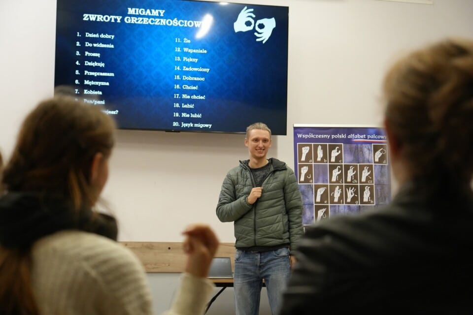 Warsztaty jezyka migowego dla Odlotowych babeczek 2 - Warsztaty języka migowego dla "Odlotowych babeczek"