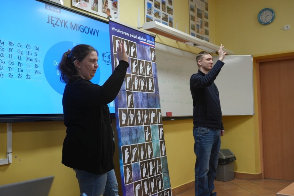 Energia plynaca z jezyka migowego w LO nr III 1 - Energia płynąca z języka migowego w LO nr III