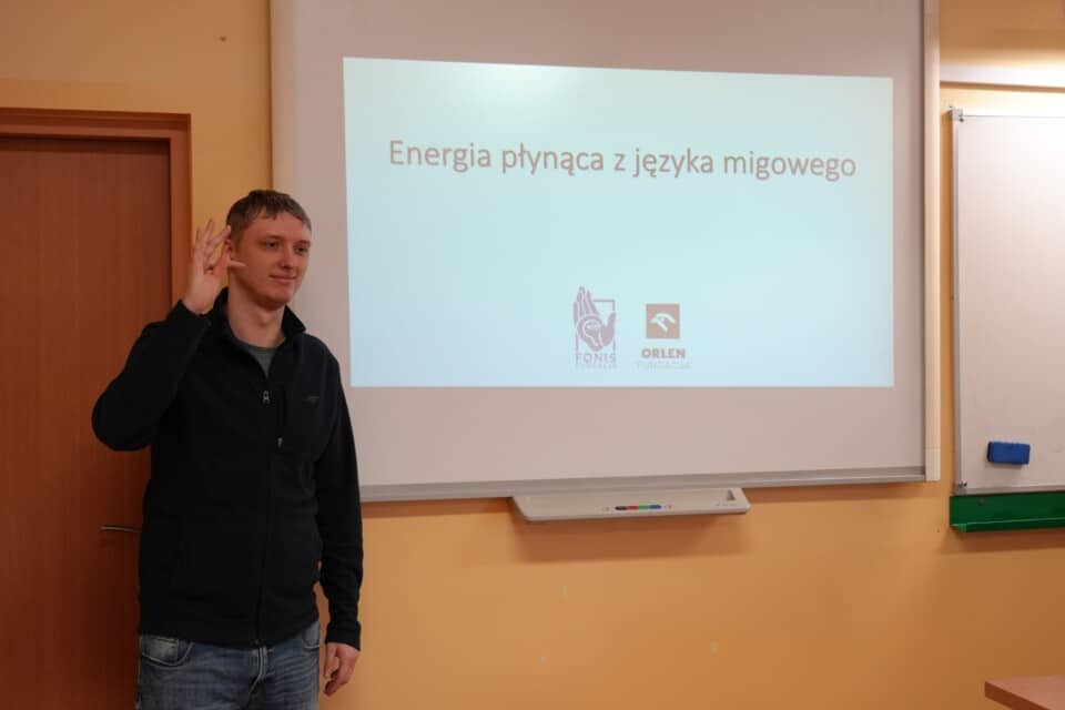 Energia plynaca z jezyka migowego w LO nr III 2 - Energia płynąca z języka migowego w LO nr III