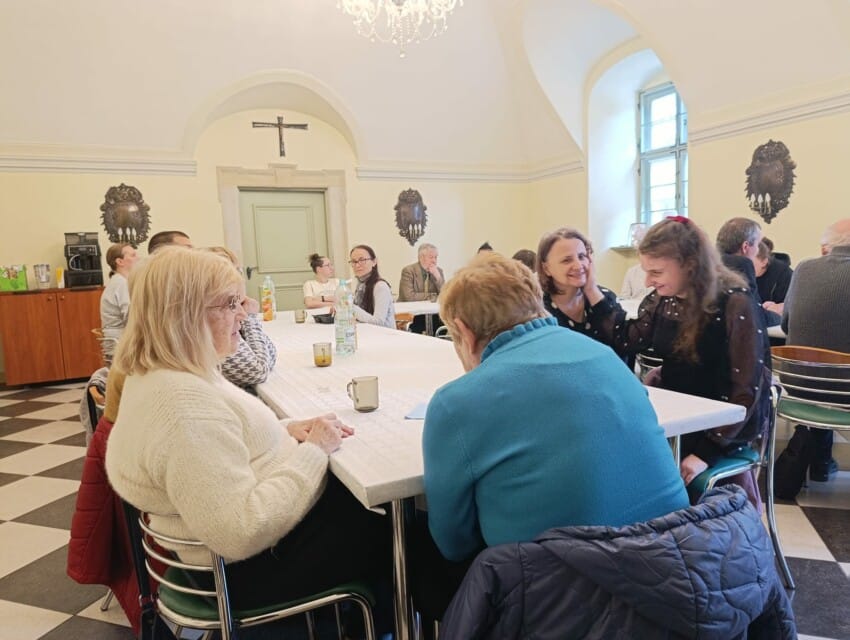 W gronie niewidomych 1 - W gronie niewidomych