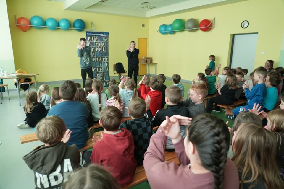 Warsztaty jezyka migowego w SP 83 2 - Warsztaty języka migowego w SP 83